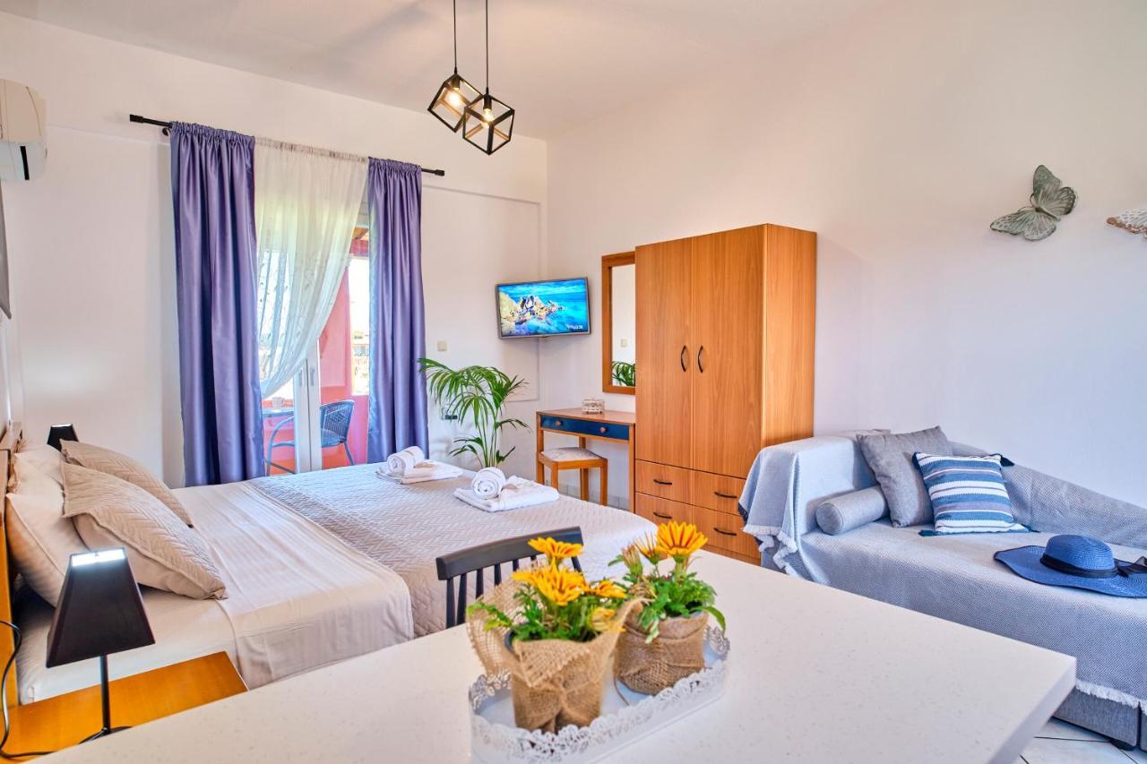 Logas Beach Studios Peroulades  Exterior foto