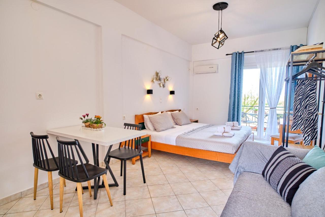 Logas Beach Studios Peroulades  Exterior foto